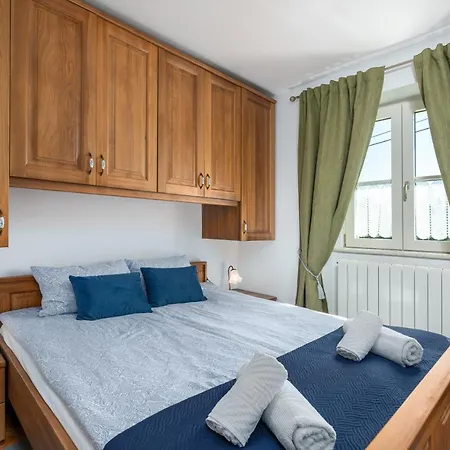 Lenoir Holiday home