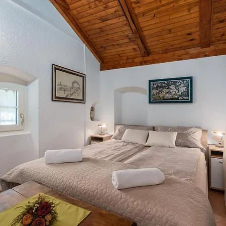 Lenoir Holiday home *